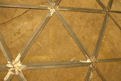 SYNAE 09 . Metallworkshop 3 Ecken
